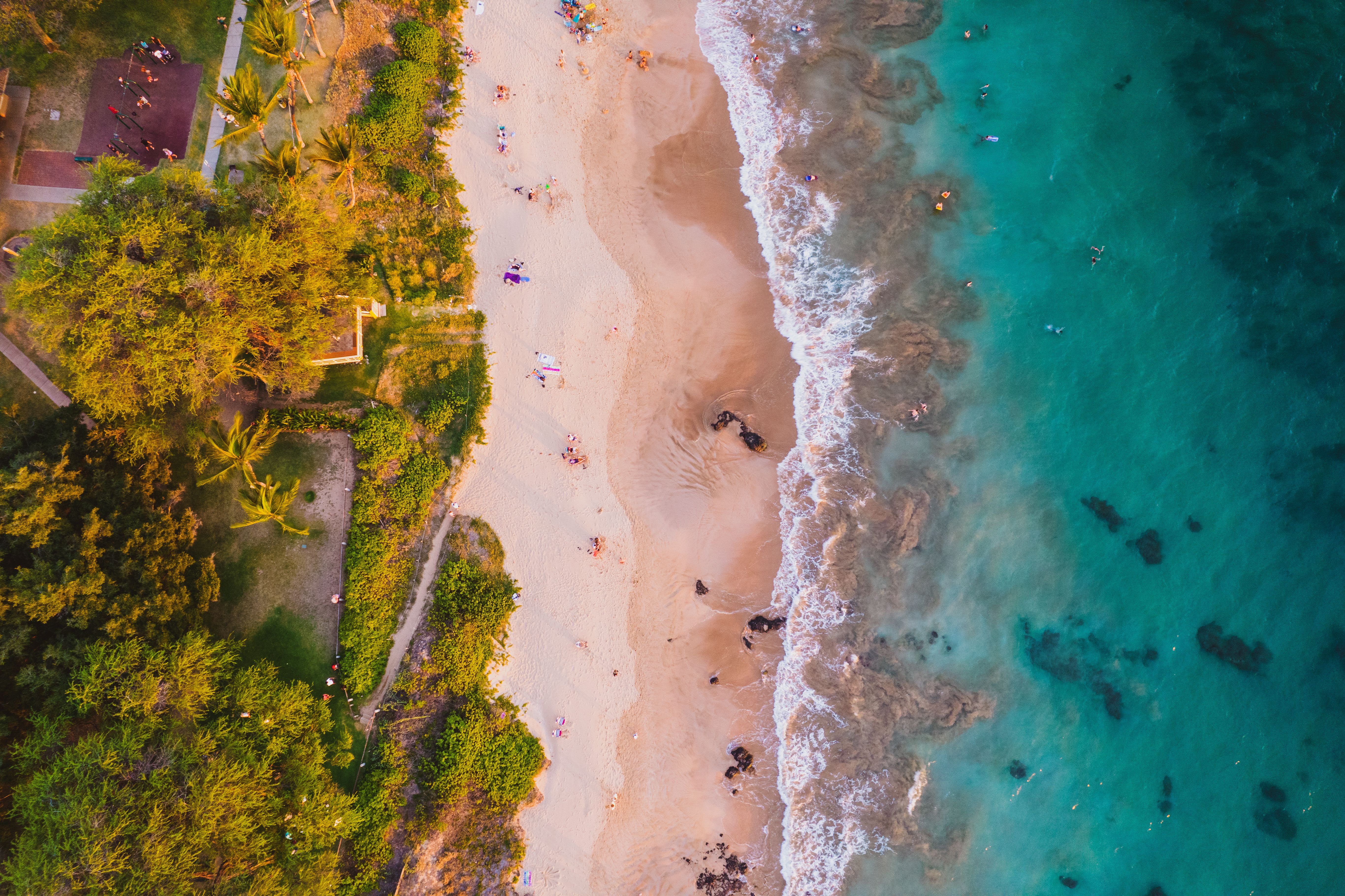 Aerial view of Maui's stunning coastline and turquoise waters