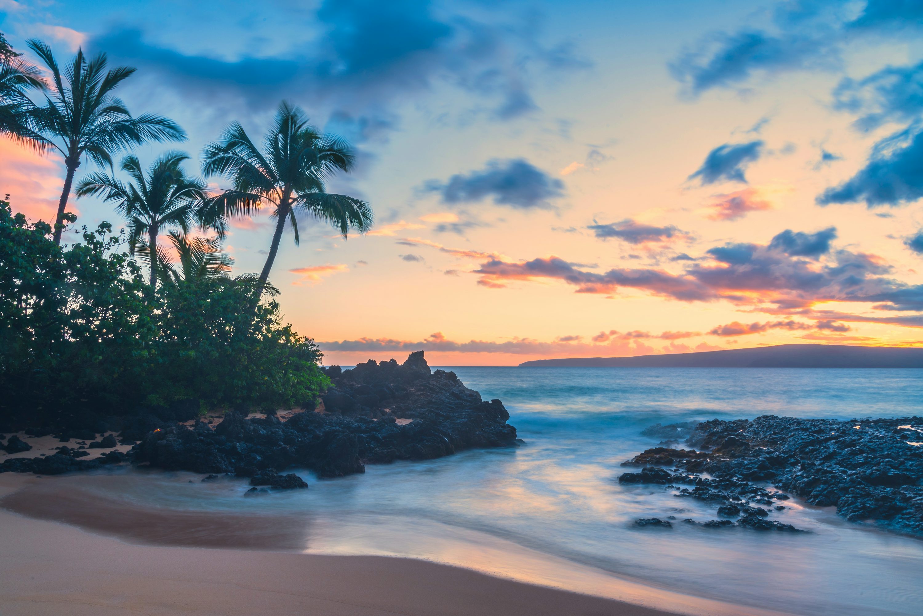 Custom Island Tour private chauffeured tour on Maui
